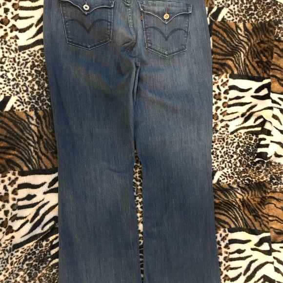 Levi’s Demi Curve Classic Bootcut jeans - Picture 4 of 6